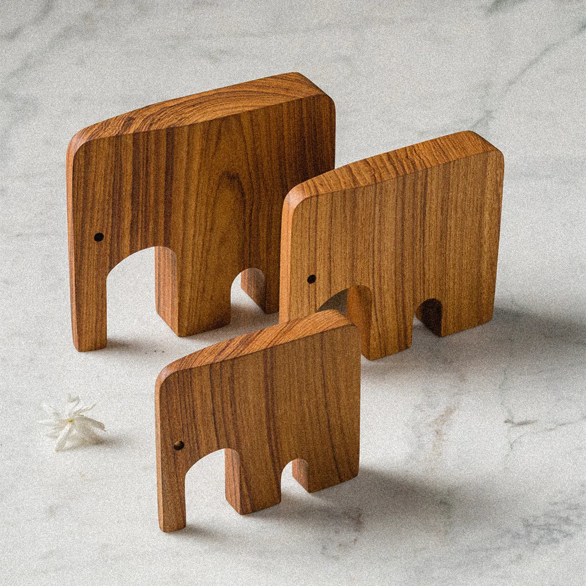 Herd Teak Elephant Trio - Teakwood homeware by Tectona Living (image 3)