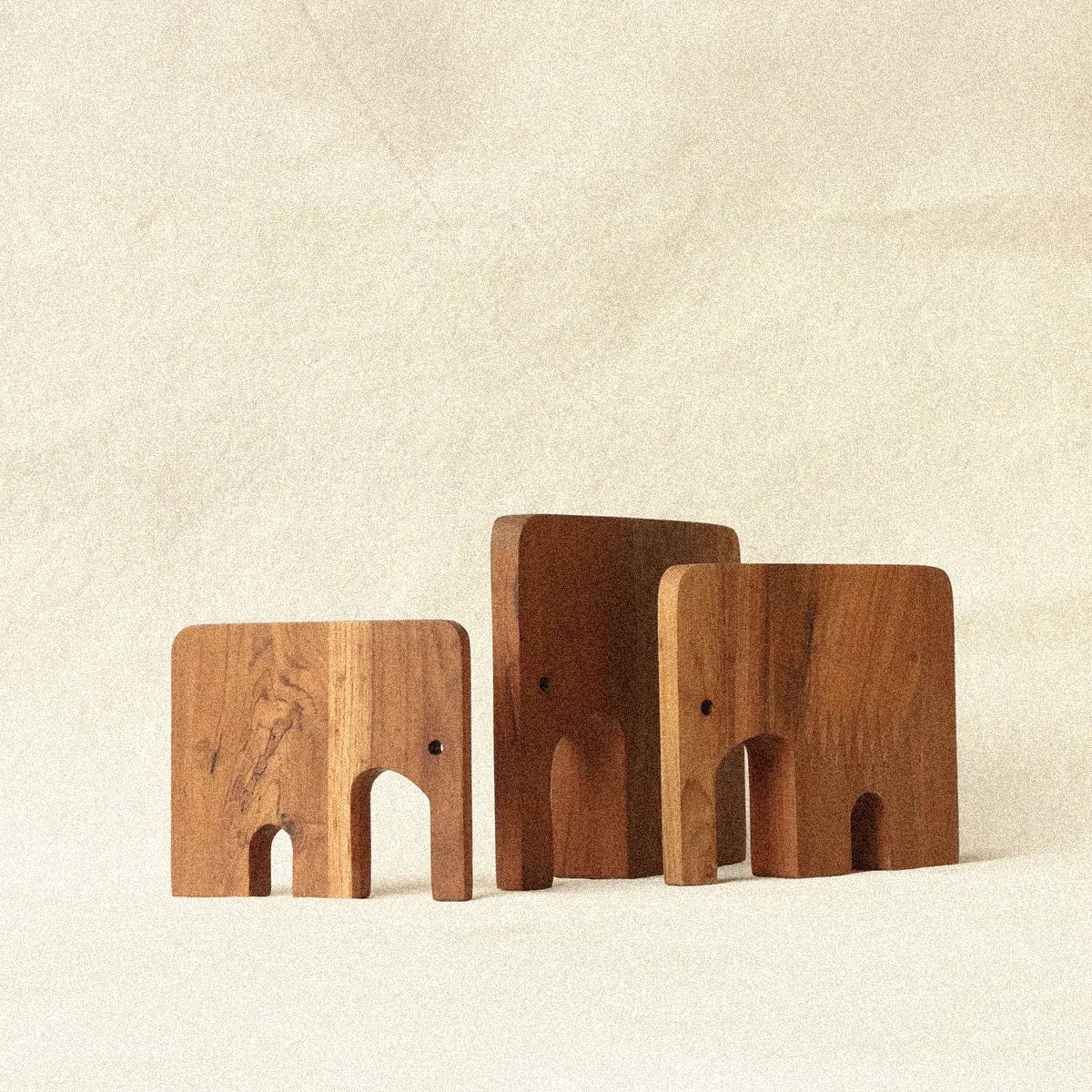 Herd Teak Elephant Trio - Teakwood homeware by Tectona Living (image 4)